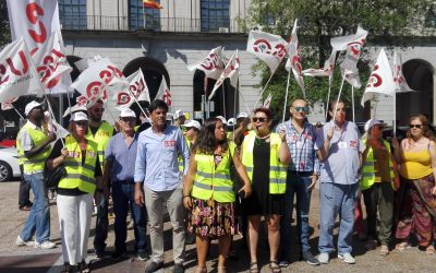 USO-Madrid se concentra frente al Ministerio de Trabajo para apoyar la huelga de Ryanair marcada por retrasos y denuncias por esquirolaje