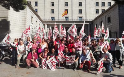 Los sindicatos se concentran ante el MITECO para reclamar una Estrategia de Transición Justa con Diálogo Social